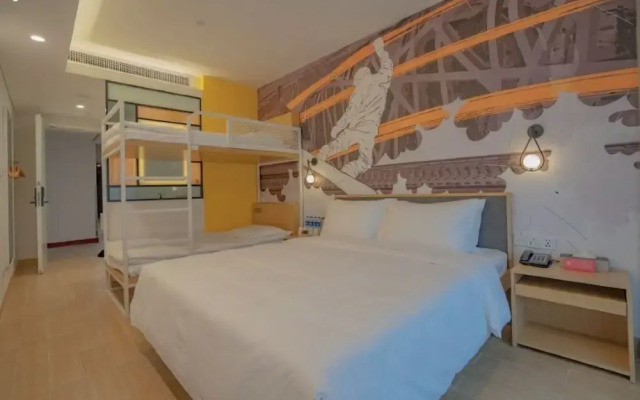 Prince Hotel By Secret Garden