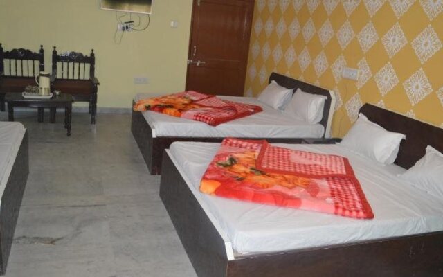 Hotel Gokul Palace