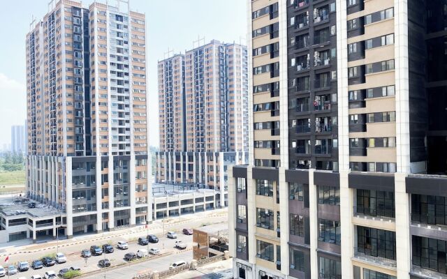 Warm And Homey 2Br At Meikarta Apartment