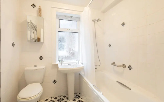 Host Stay Heather House