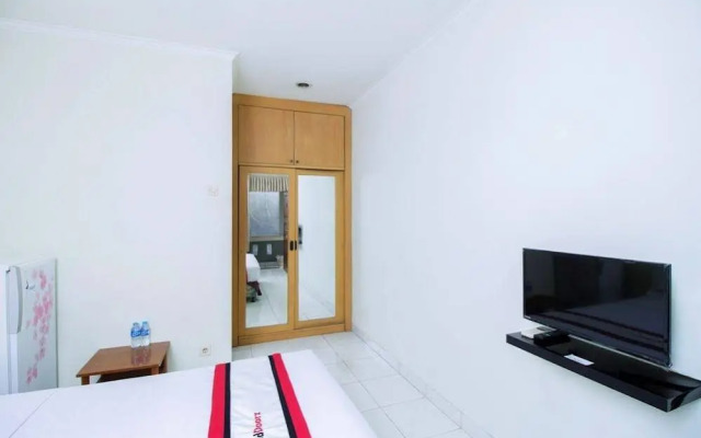 RedDoorz Near WTC Sudirman 2