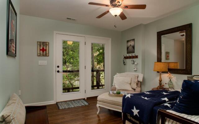 Lakeside Rays in Brevard