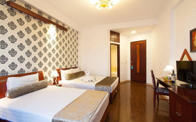 Luxury Hotel