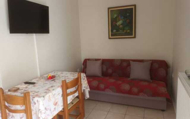 Michael Apartments - Private Parking