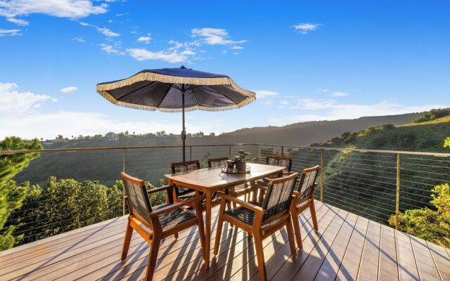 Summitridge - An Elegant Estate With Unobstructed City and Ocean Views