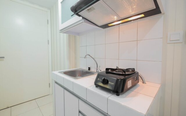 Best Price Studio Apartment @ Springlake Summarecon