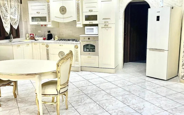 Gold Luxury Suite Home Roma