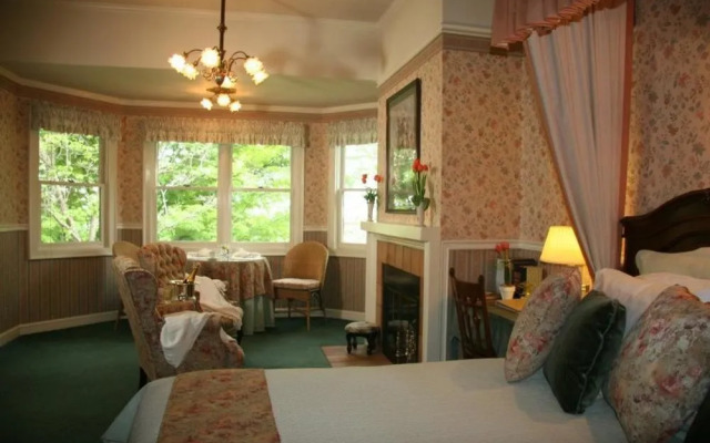 The Foxes Inn of Sutter Creek