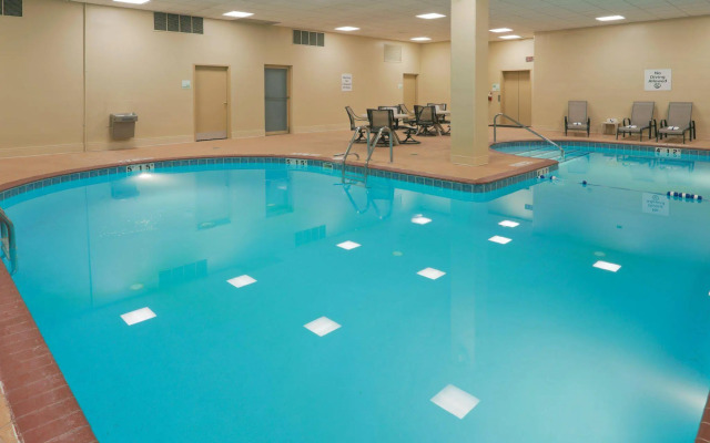 Quality Inn & Suites Downtown Mansfield