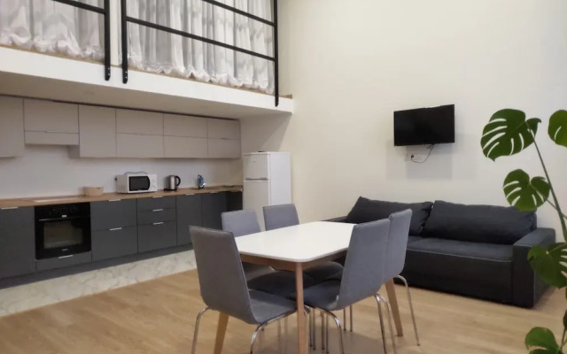Smart House Hotel