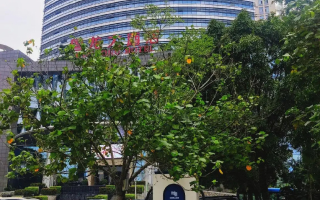 Guolong Hotel