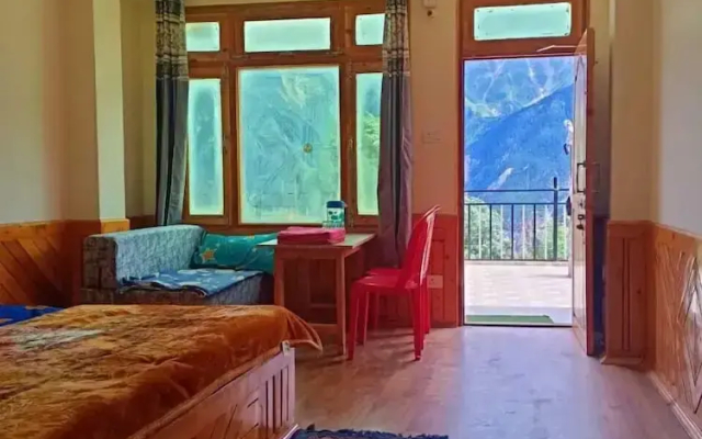 Aarav Chaaras Homestay