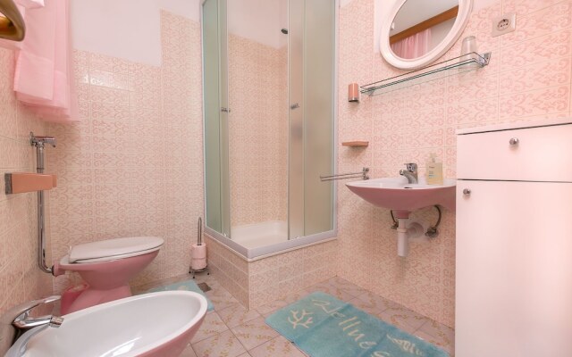Apartment Proti