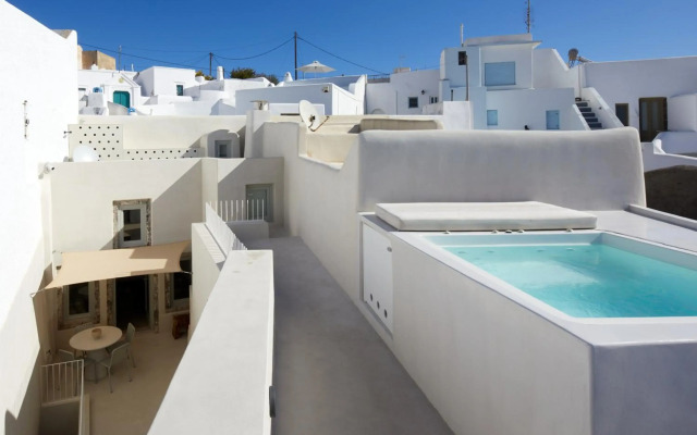 Thiro Villas Santorini