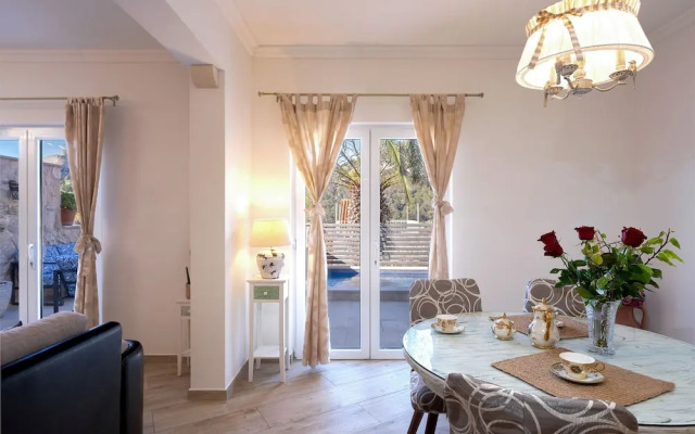 Villa Capitis in the Centre with luxury pool