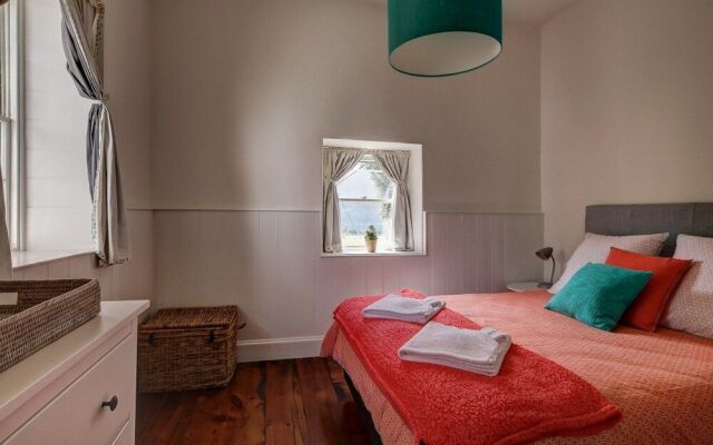 Prue's Cottage - well appointed family getaway