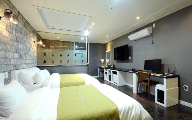 Hotel WEP Gimhae
