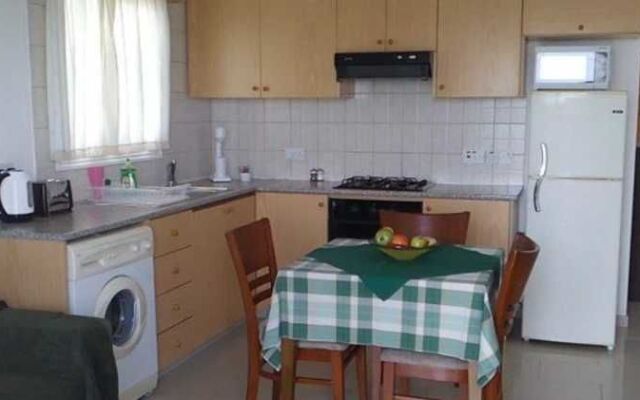 Pari Holiday Apartments