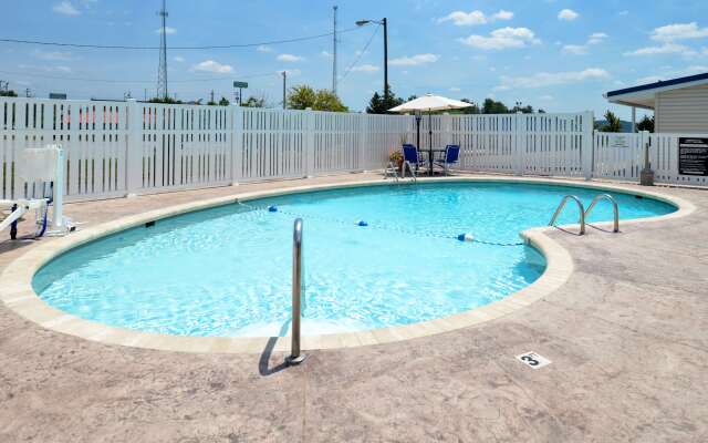Americas Best Value Inn & Suites St. Clairsville Wheeling