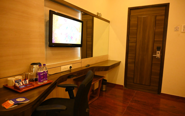 Hotel Center Point Solapur