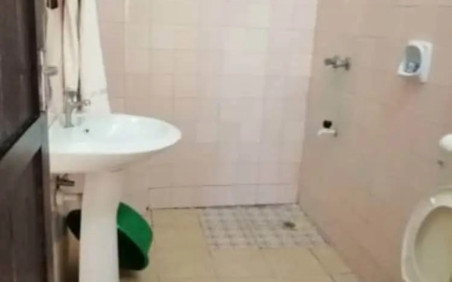 Diani Gift Guest House