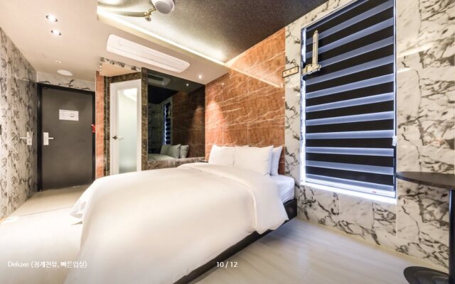 MG Hotel Jonggak