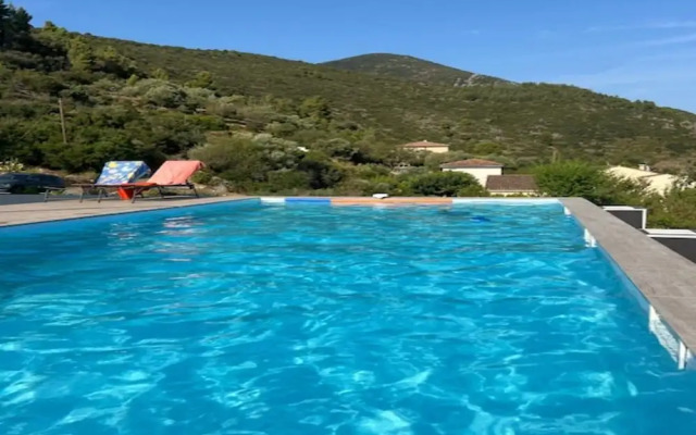 Villa L'esquirrol Vineyard Escape