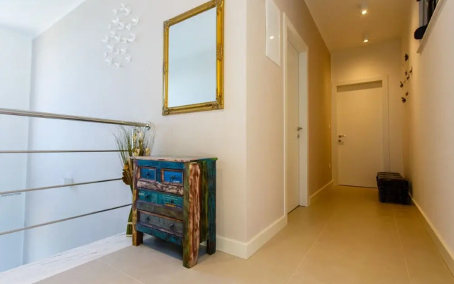 Luxury Villa Grand View