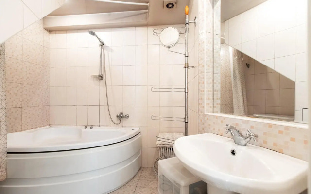 Апартаменты на Большой Конюшенной улице, 1