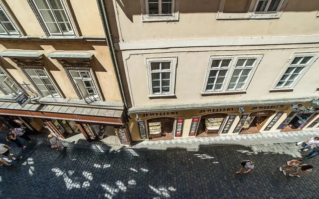 Unique Apt 250m from the Charles Bridge