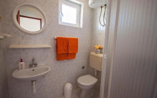 Edi - 40 m From Beach - SA1