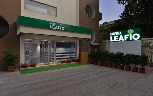 Hotel Leafio-Near Airport