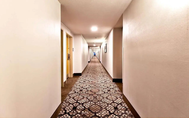 Surestay Plus Hotel By Best Western Seatac Airport