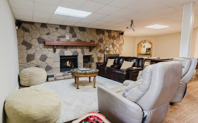 The Rose 5 Bedroom Cabin by RedAwning