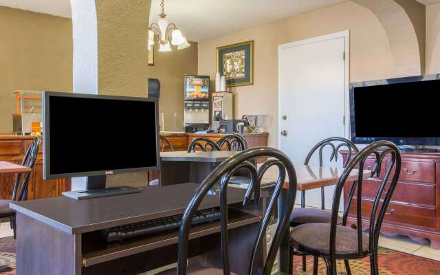 Super 8 by Wyndham Antioch/Nashville South East