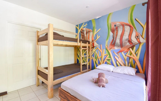 Tramonto ROJO Santa Teresa Guest House