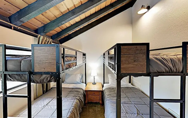 #527 Spacious Condo with Stunning Views