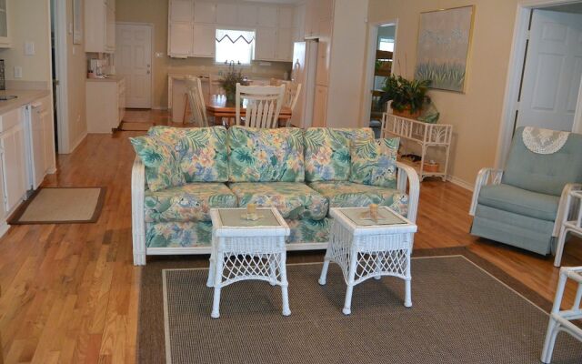 Lotz A View by RedAwning