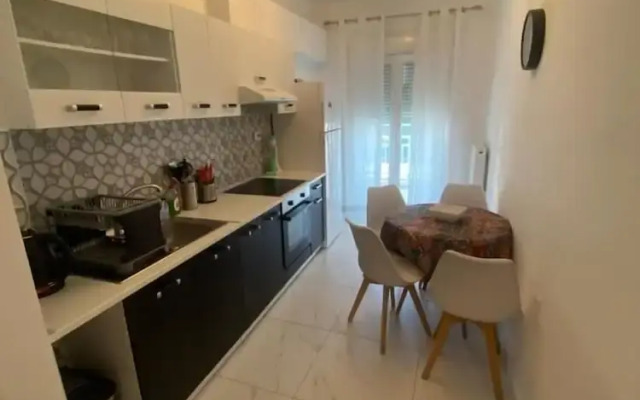 Cozy Apartment With two Bedrooms With a sea View