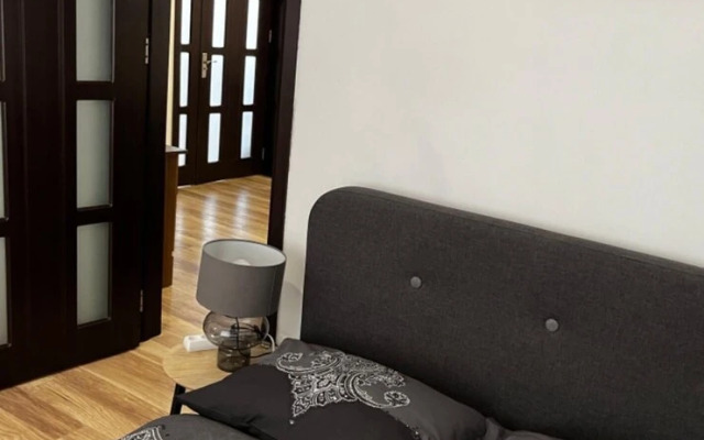 Beautiful Apartment Near Opera in T'bilisi Center