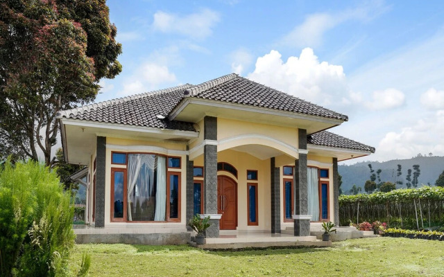 OYO Homes 91156 Eco Tourism Big Farmer Desa Kertawangi Syariah