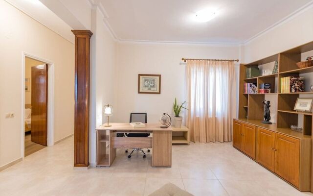 Katerina Residence - Beachfront Plaz Eot