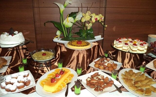 Dellmon Shrouq Hotel