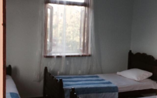 Mari Guest House