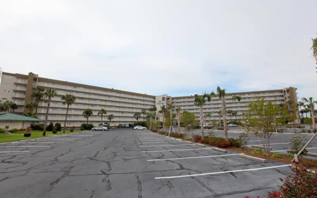 Islander Condo Rentals by Holiday Isles