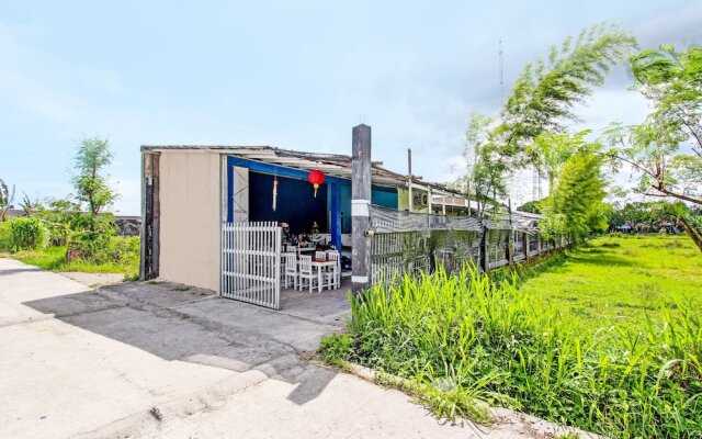 SPOT ON 92179 Latinos House