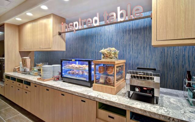 Home2 Suites by Hilton Eau Claire South