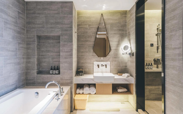 Atour Hotel (Jiangyin Binjiang Middle Road Sports Center)