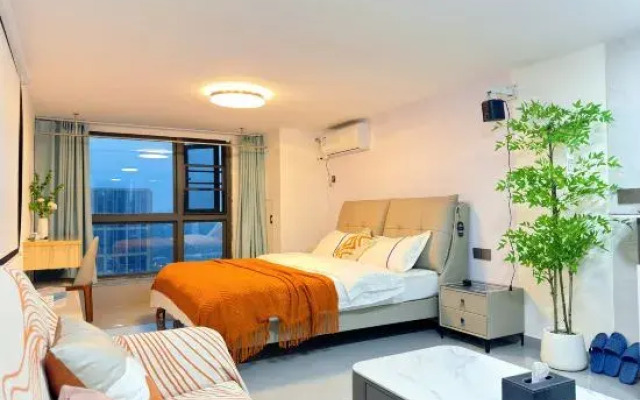 Youjia Cinema Apartment (Fuzhou South Railway Station)