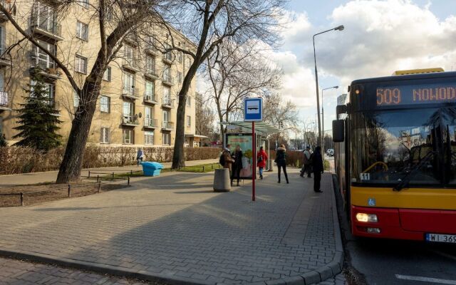 Saska Kepa Modern Apartment